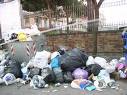 Una sceneggiata napoletana: Prinzi sulla raccolta dei rifiuti lascia tutti senza parole