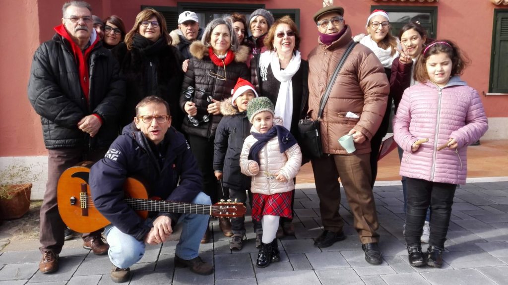 Foto con i rappresentanti delle diverse organizzazioni presenti il 15 dicembre