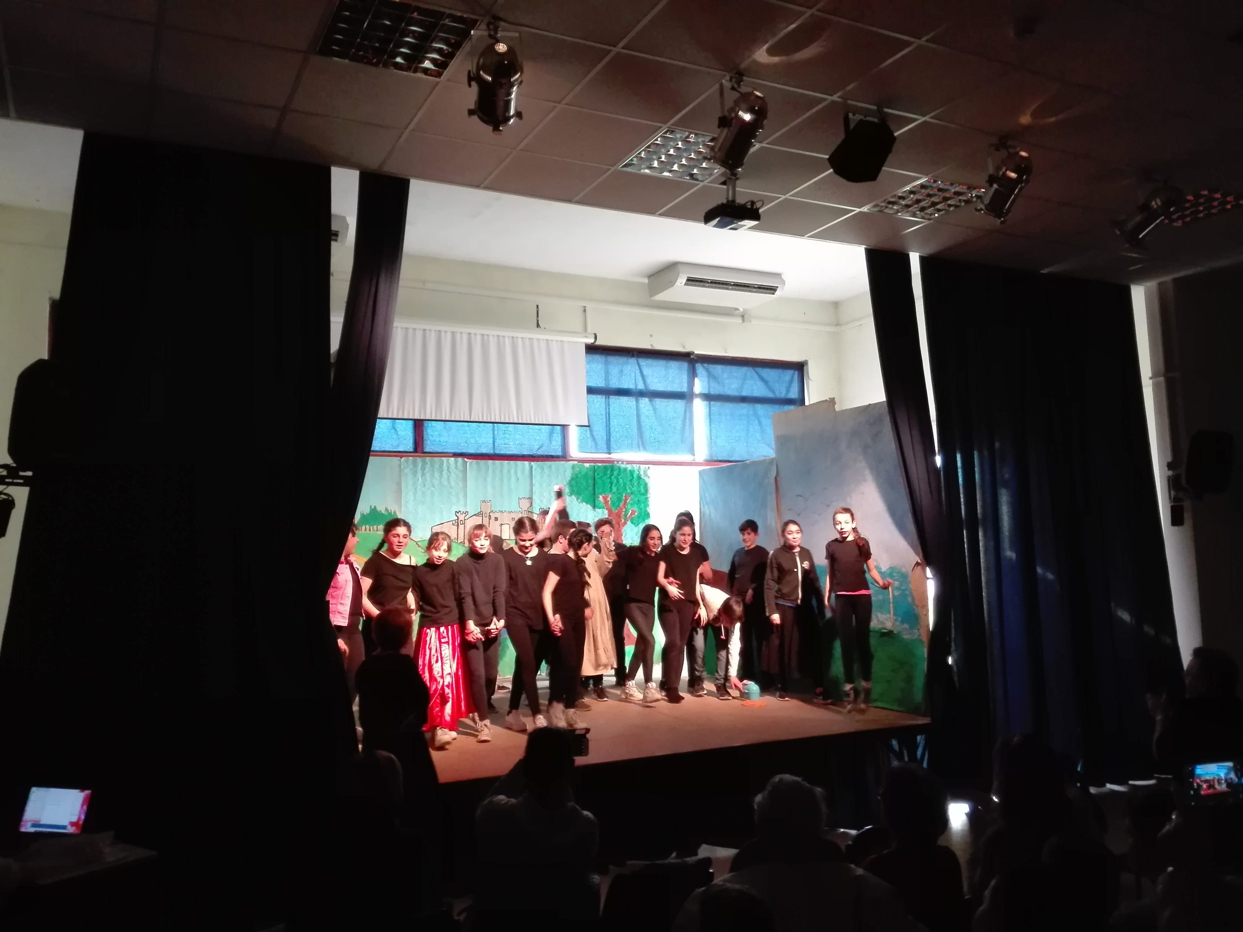 Applausi per il Laboratorio Teatrale dei ragazzi della scuola P. Levi di Frattocchie