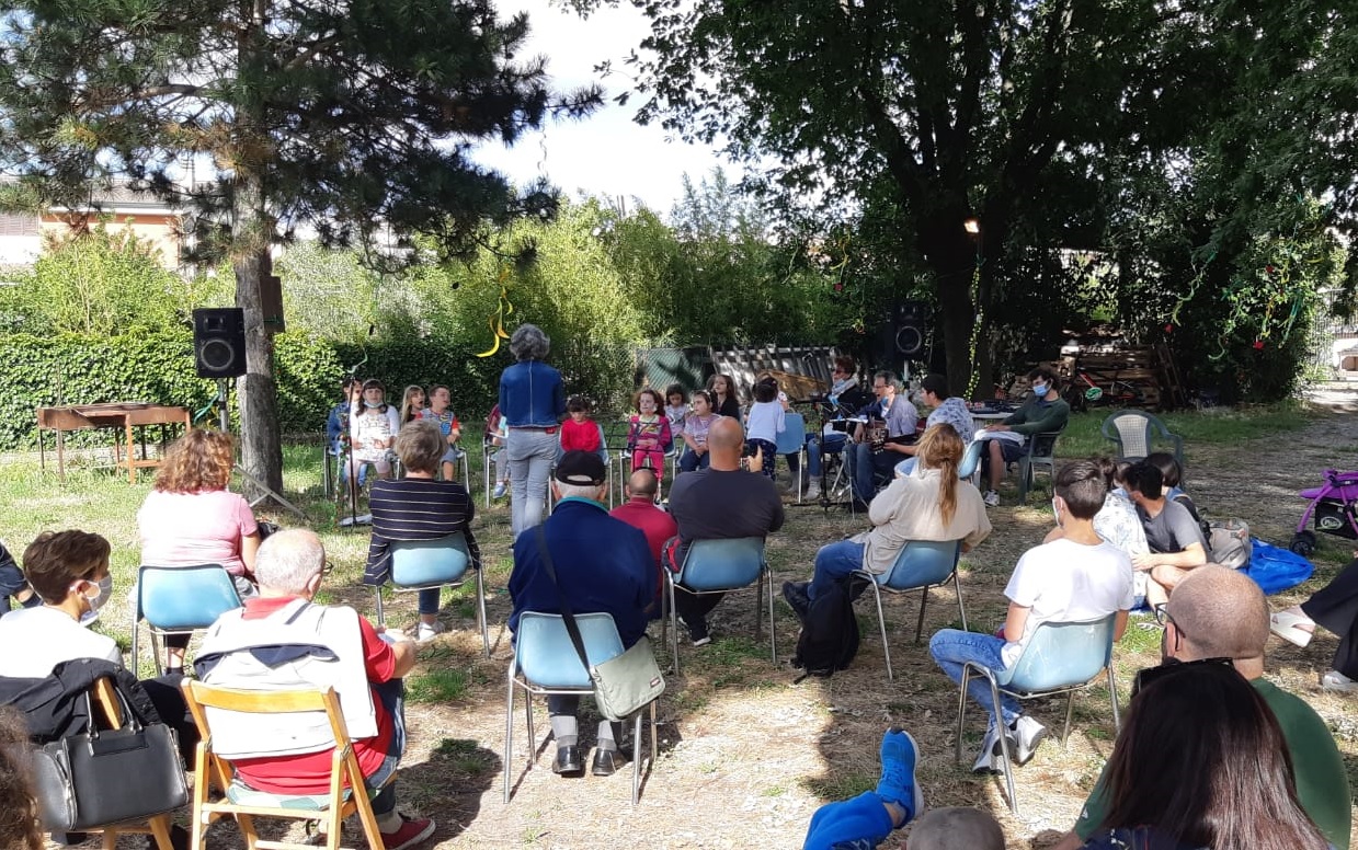 Saluto in musica al Parco Sassone di Marino Aperta Onlus con bambini e famiglie dell’associazione